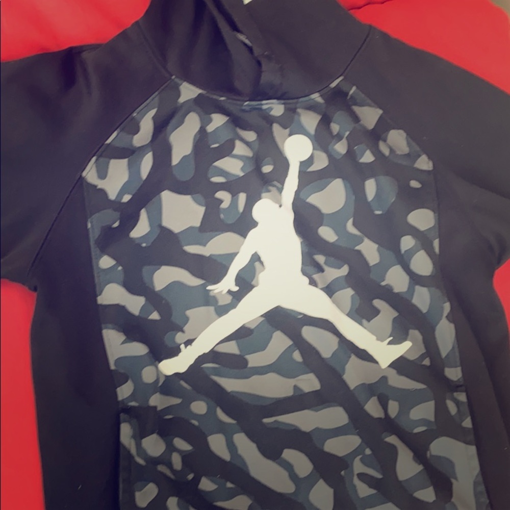 Hooded sweatshirt kids size 10-12. Therma fit